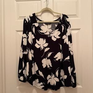 Lane Bryant Black & White Floral Top, Sz 18/20